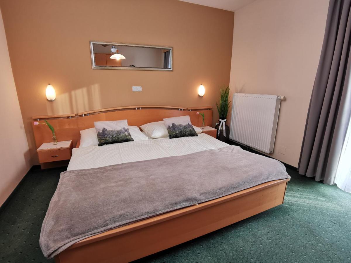 Hotel & Wirtshaus Hoedl-Kaplan Feldbach  Rom bilde